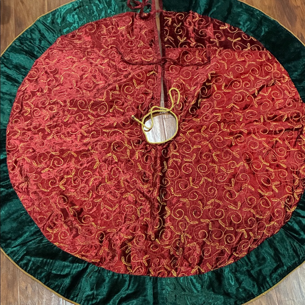 Burgundy and Green Velvet Tree Skirt